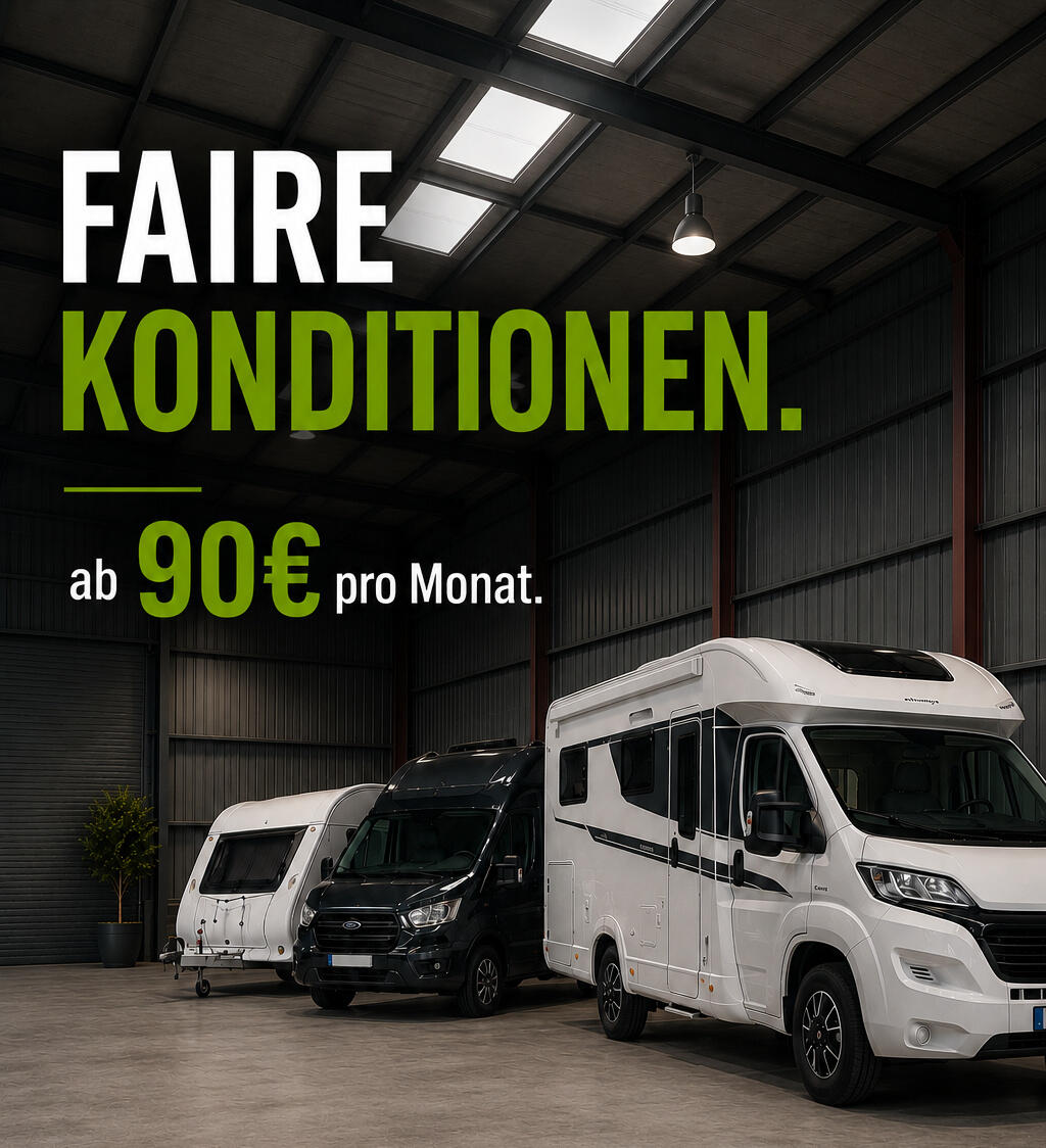 Moderne Fahrzeughalle mit Wohnmobil, Wohnwagen und Transporter auf klar markierten Stellplätzen. Grafik mit Hinweis auf faire Stellplatzpreise ab 90 € pro Monat für sichere Fahrzeugunterstellung in Schwäbisch Hall-Sulzdorf.